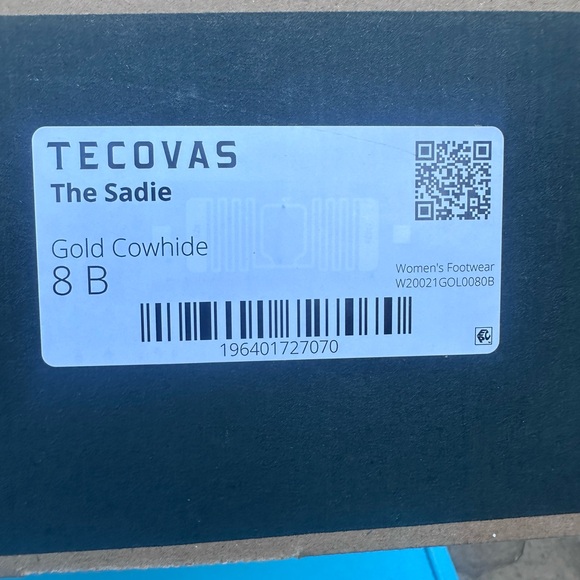 Tecovas SADIE Cowhide Boots - Picture 9 of 11